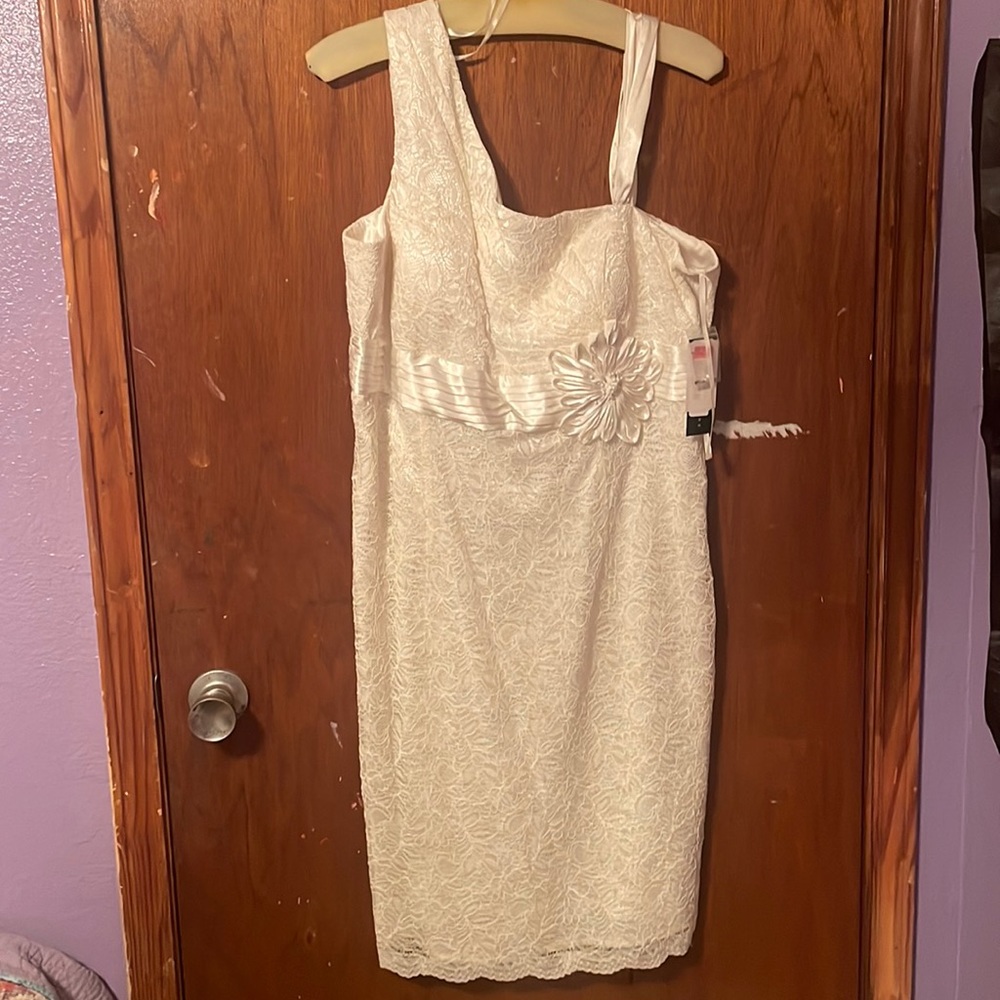 One shoulder white dress